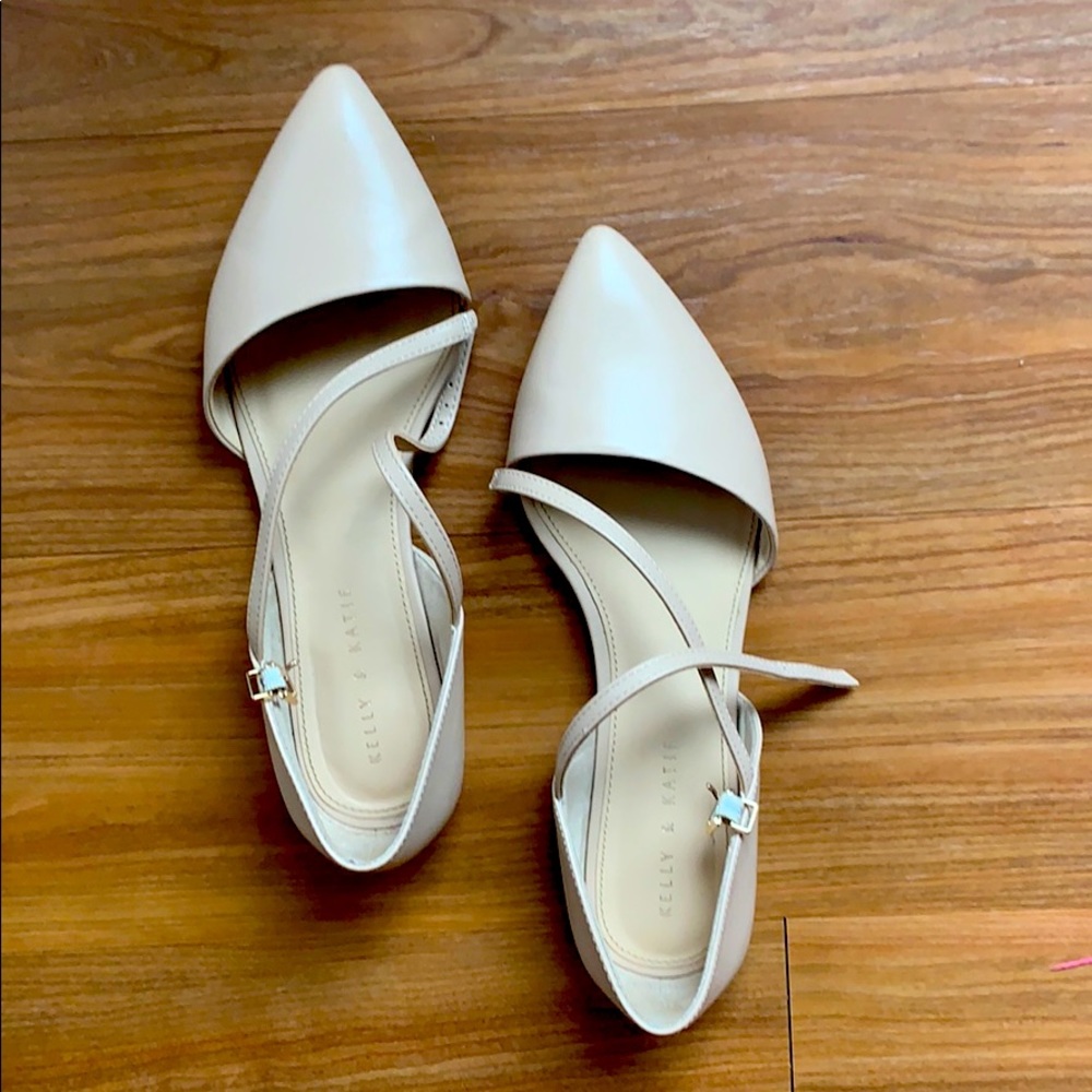 Kelly and Katie Nonie Flat